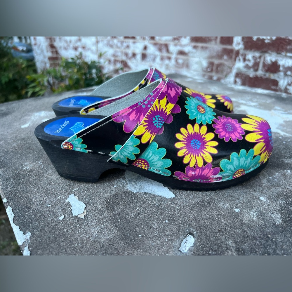 Cape Clogs Black Floral Print Shoes Made in Sweden Womens 38 US 7.5